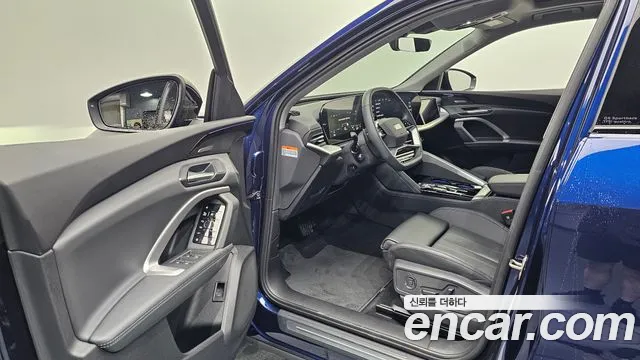 Audi Q5 40 TFSI quattro Sportback S Line — Фото автомобиля 10