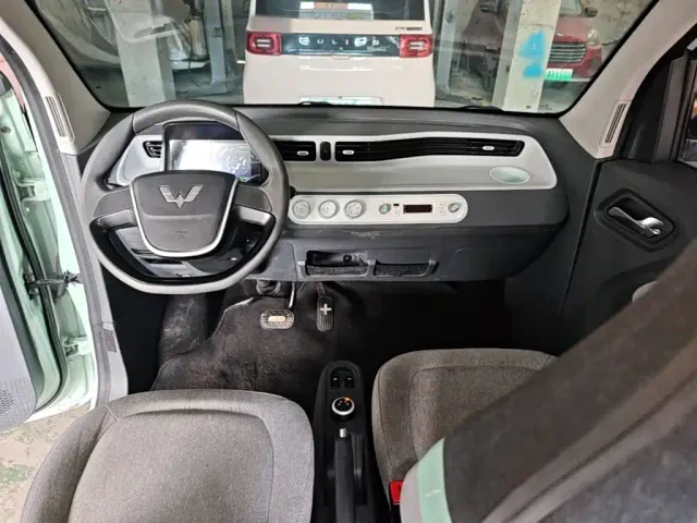 Wuling Hongguang Mini EV — Фото автомобиля 9