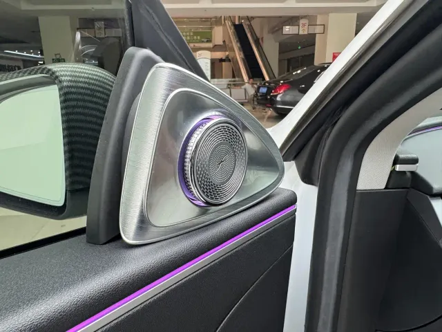 Tesla Model Y — Фото автомобиля 17