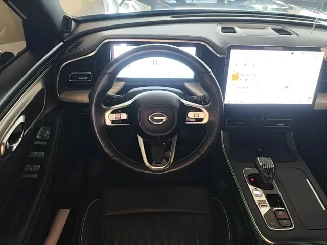 GAC Trumpchi GS8 — Фото автомобиля 10