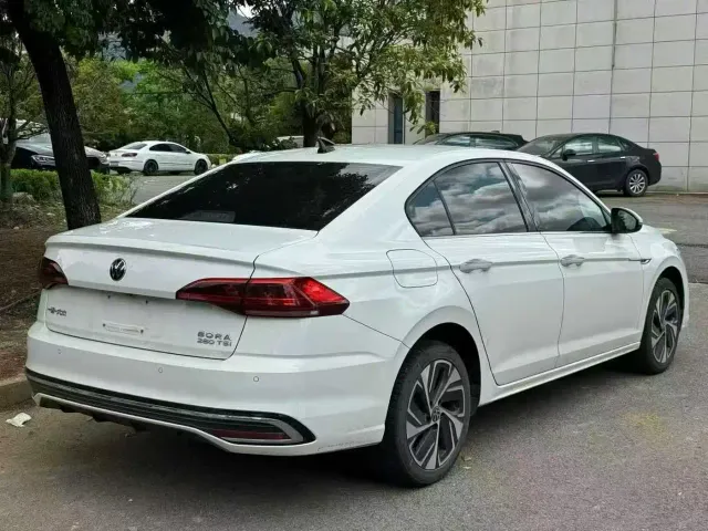 Volkswagen Bora — Фото автомобиля 7
