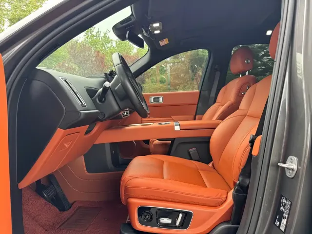 Li Auto L8 — Фото автомобиля 8