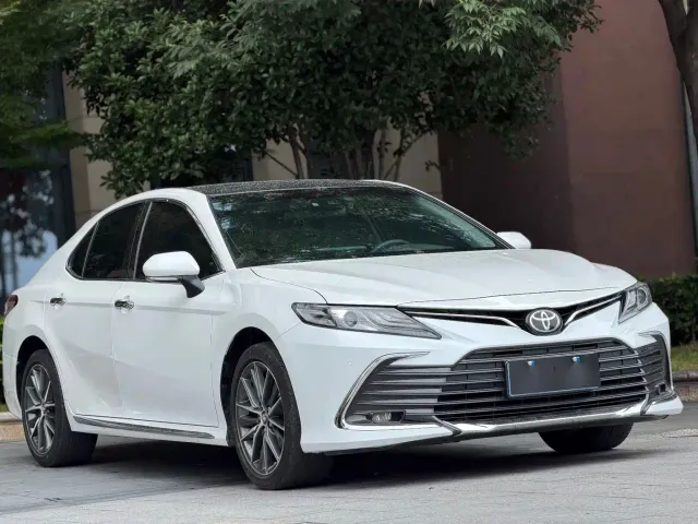 Toyota Camry — Фото автомобиля 3