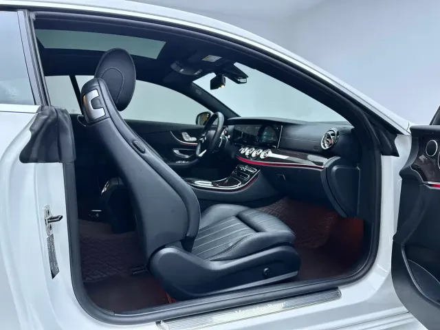 Mercedes-Benz E-Class — Фото автомобиля 8