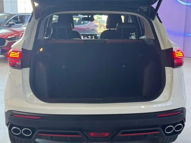 Geely Binyue — Фото автомобиля 6