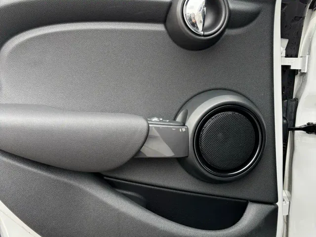 MINI Hatch — Фото автомобиля 13