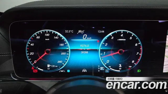 Mercedes-Benz E-Class — Фото автомобиля 8