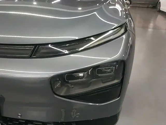 Xpeng G9 — Фото автомобиля 23