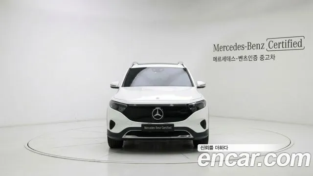 Mercedes-Benz EQB — Фото автомобиля 3