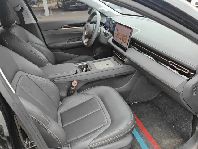 Wuling Starlight — Фото автомобиля 13