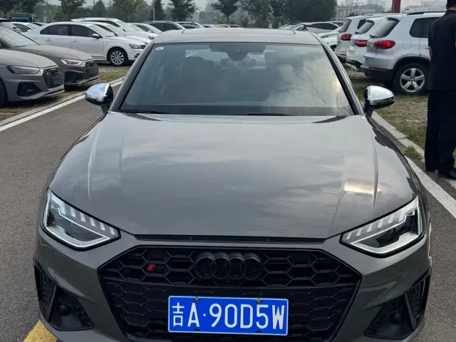 Audi S4 — Фото автомобиля 2