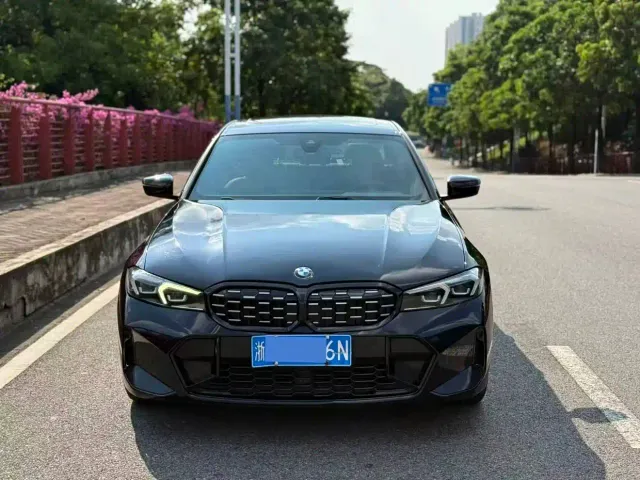 Фотография автомобиля — BMW 3 Series