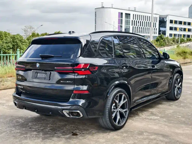 BMW X5 — Фото автомобиля 7