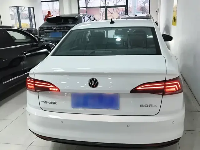 Volkswagen Bora — Фото автомобиля 3