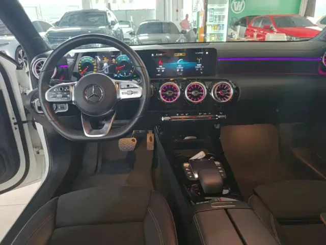 Mercedes-Benz A-Class — Фото автомобиля 9