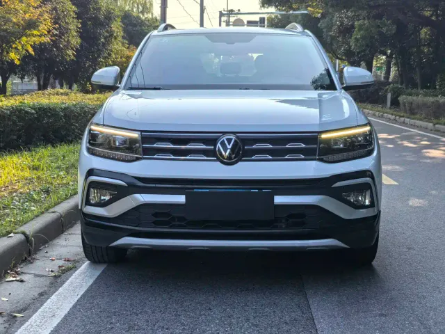Volkswagen T-Cross — Фото автомобиля 2