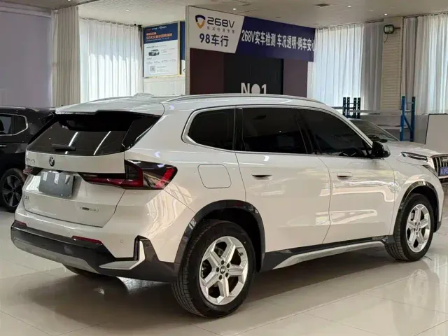 BMW X1 — Фото автомобиля 4