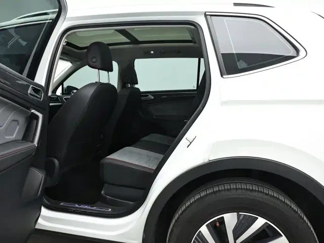 Volkswagen Tiguan L PHEV — Фото автомобиля 13