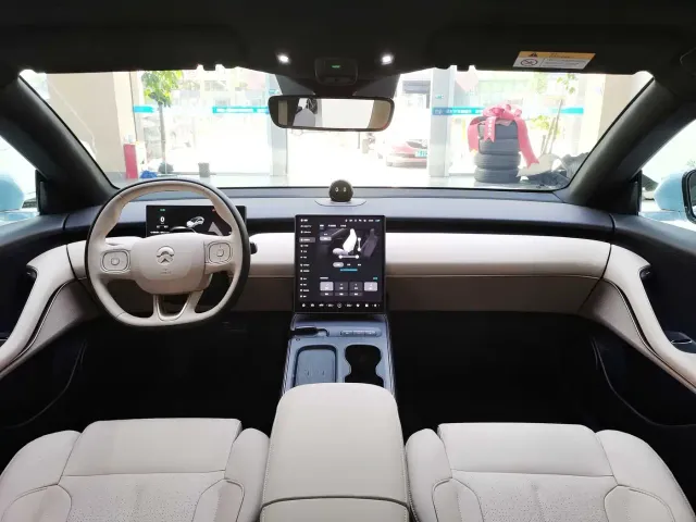 Nio ET5 Touring — Фото автомобиля 11