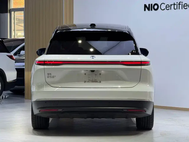 Nio ES8 — Фото автомобиля 7