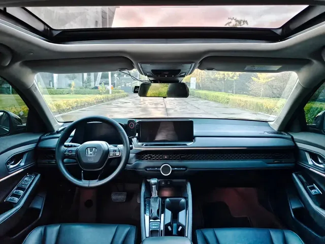 Honda Accord — Фото автомобиля 5