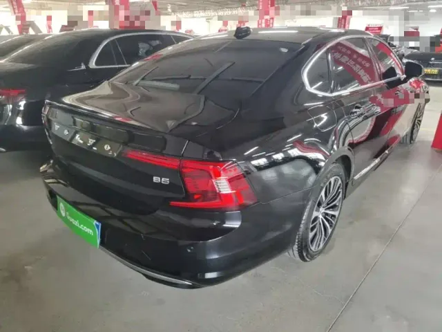 Volvo S90 — Фото автомобиля 6