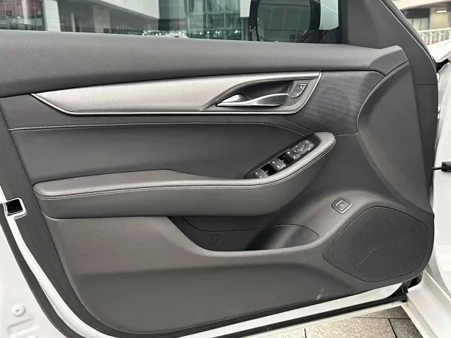 Cadillac CT5 — Фото автомобиля 6
