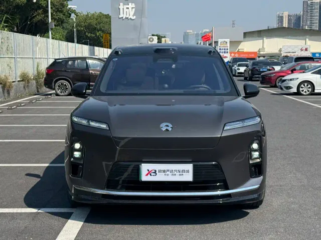 Nio ES8 — Фото автомобиля 2