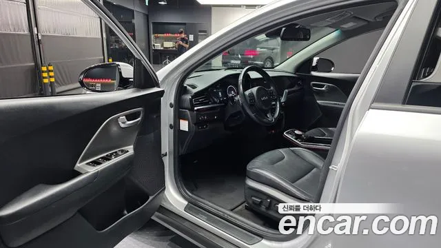 Kia Niro Niro Plus Air — Фото автомобиля 10