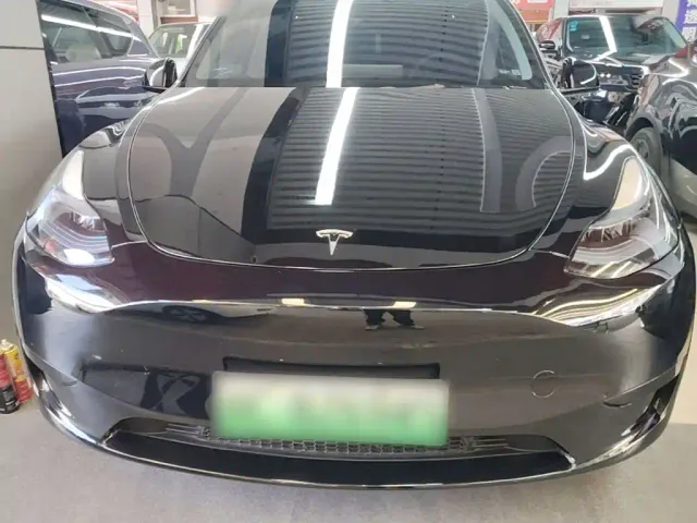 Tesla Model Y — Фото автомобиля 2