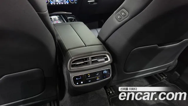 Genesis G80 Electrified G80 (RG3) — Фото автомобиля 25