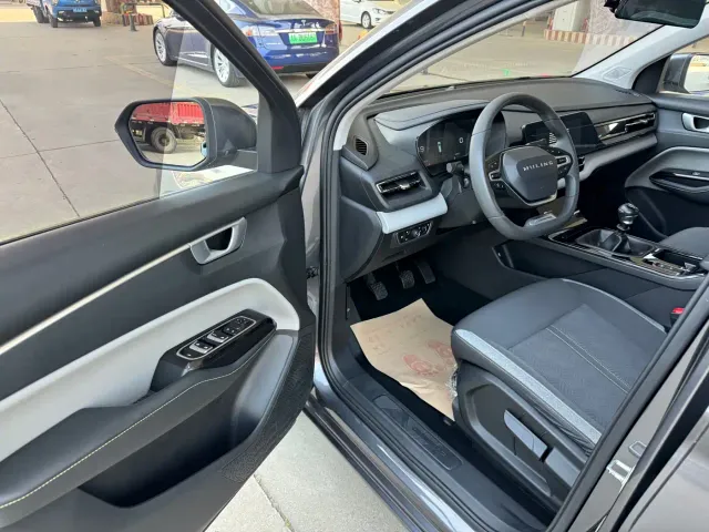 Wuling Victory — Фото автомобиля 7