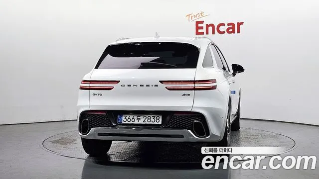 Genesis GV70 2.5T Бензин AWD — Фото автомобиля 4