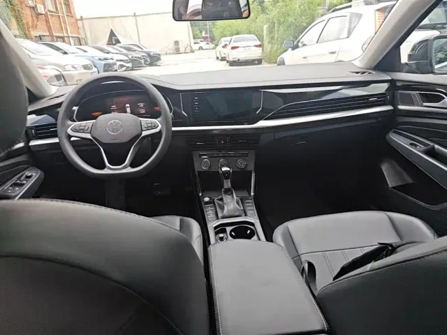 Volkswagen Passat — Фото автомобиля 9
