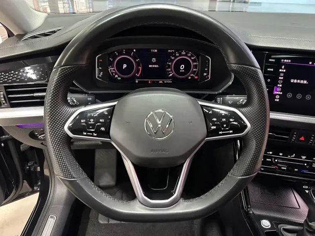Volkswagen Passat — Фото автомобиля 9