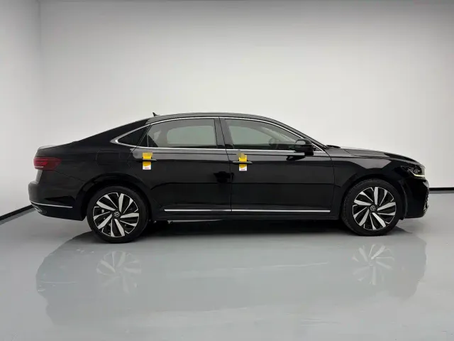 Volkswagen Passat — Фото автомобиля 7