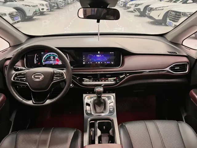 GAC Trumpchi M6 — Фото автомобиля 15