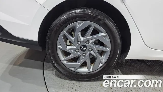 Hyundai AVANTE Новый Avante (CN7) — Фото автомобиля 5