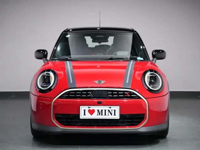 MINI Hatch — Фото автомобиля 3