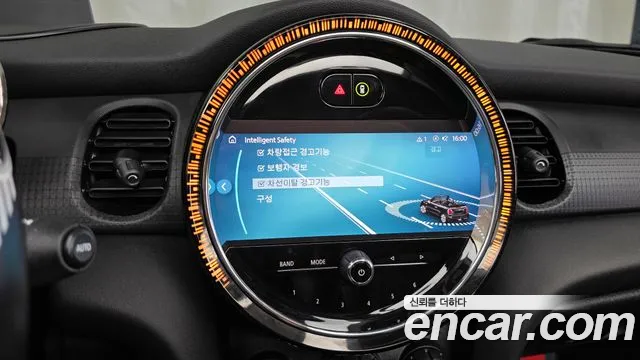 Mini Cooper Convertible — Фото автомобиля 16