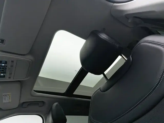 Ford Explorer — Фото автомобиля 14