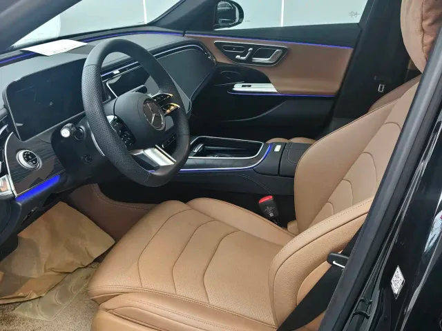 Mercedes-Benz E-Class — Фото автомобиля 9