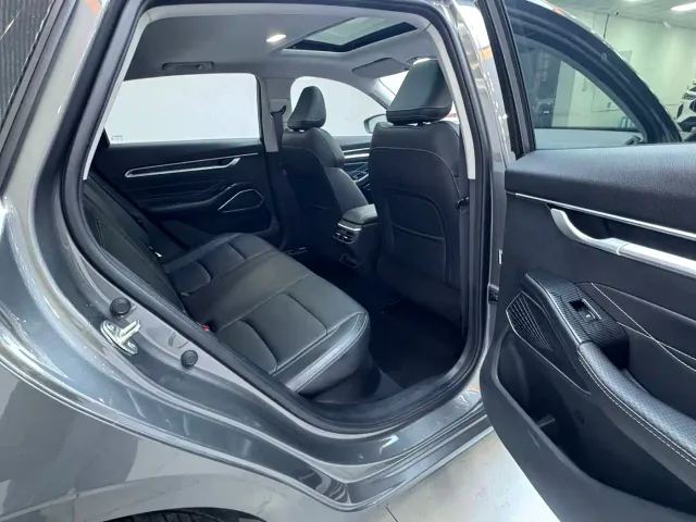 Geely Emgrand — Фото автомобиля 12