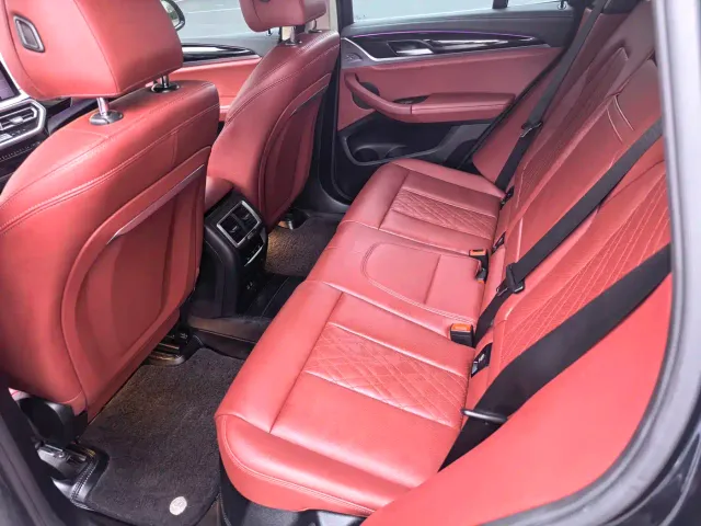 BMW iX3 — Фото автомобиля 6