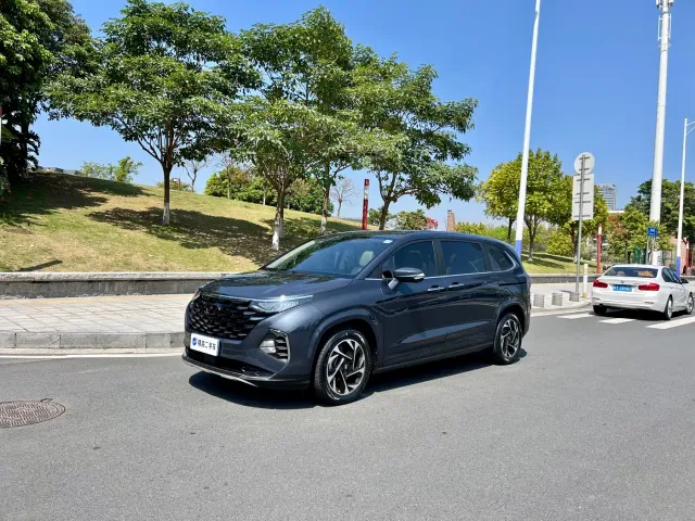 Фотография автомобиля — Hyundai Custo