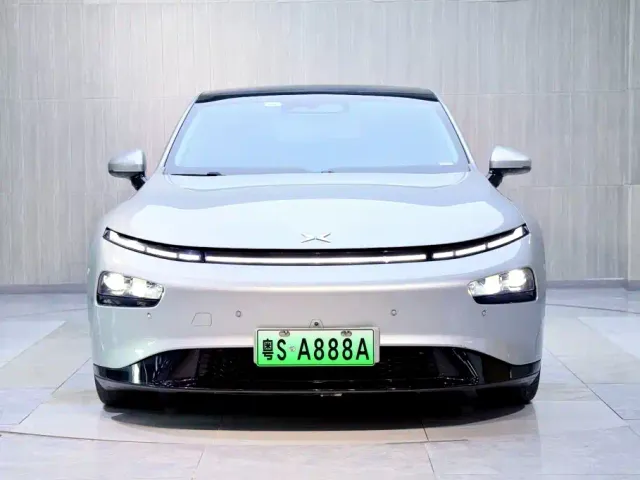 XPeng XPeng P7 2022 Model 625E — Фото автомобиля 2