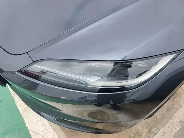 Tesla Model 3 — Фото автомобиля 23