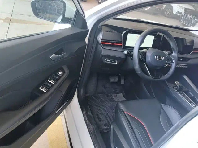 Geely Binrui — Фото автомобиля 15