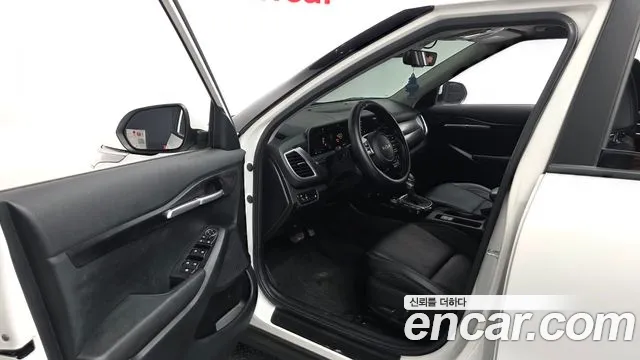 Kia Seltos — Фото автомобиля 15