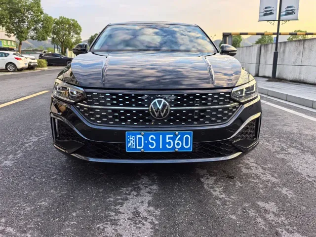 Volkswagen Lavida — Фото автомобиля 3